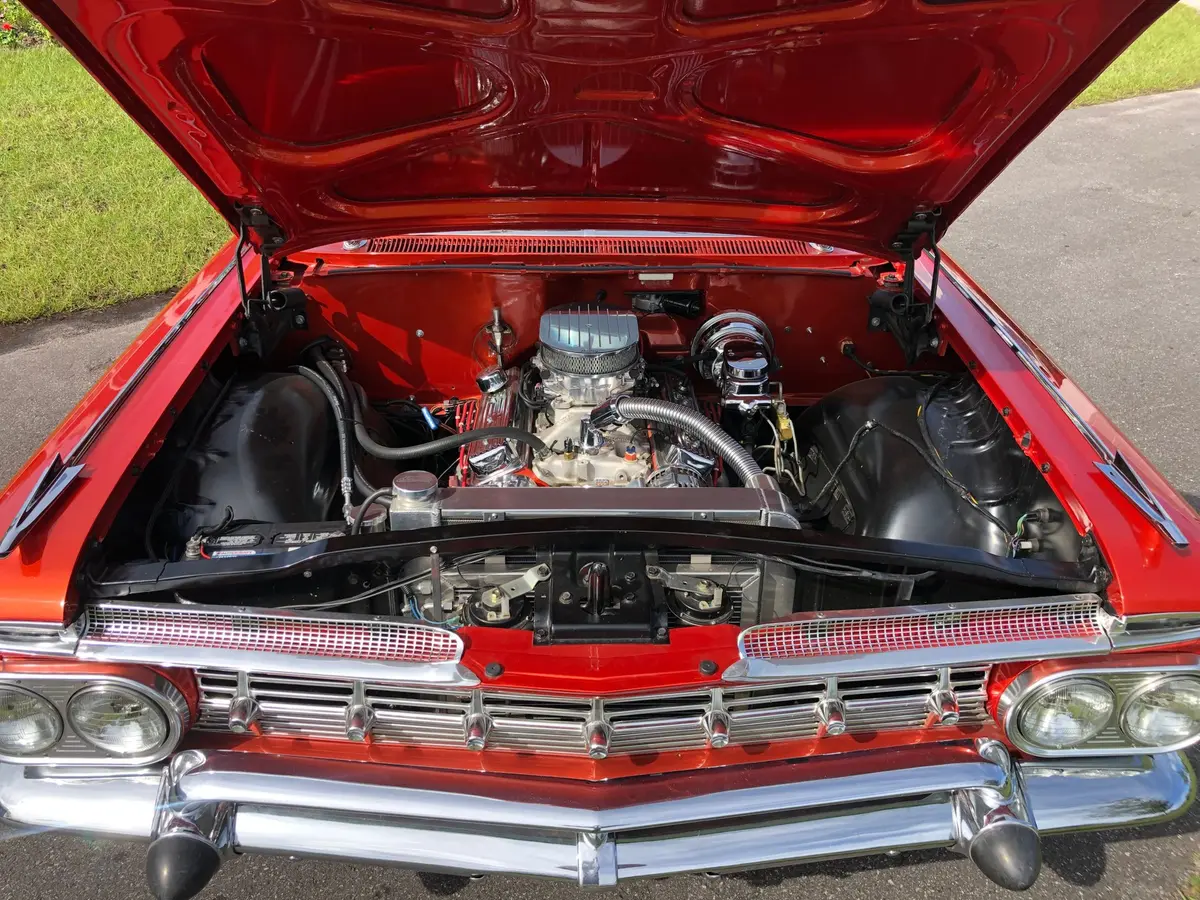 Vehicle photo 29