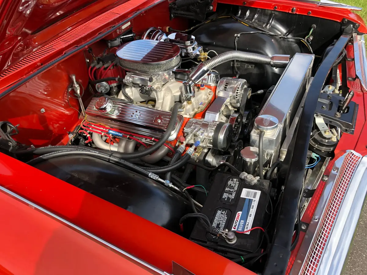 Vehicle photo 33