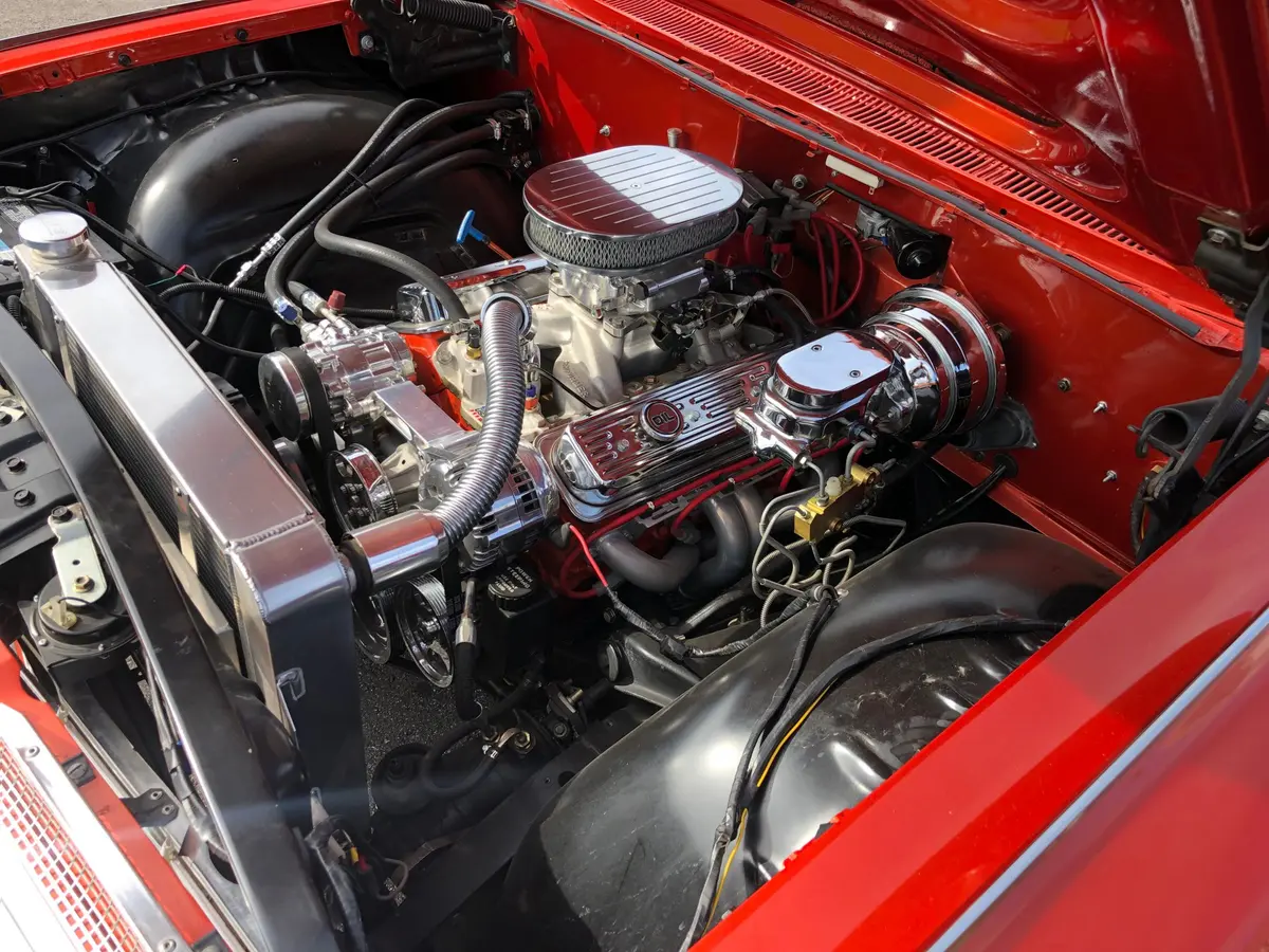 Vehicle photo 35