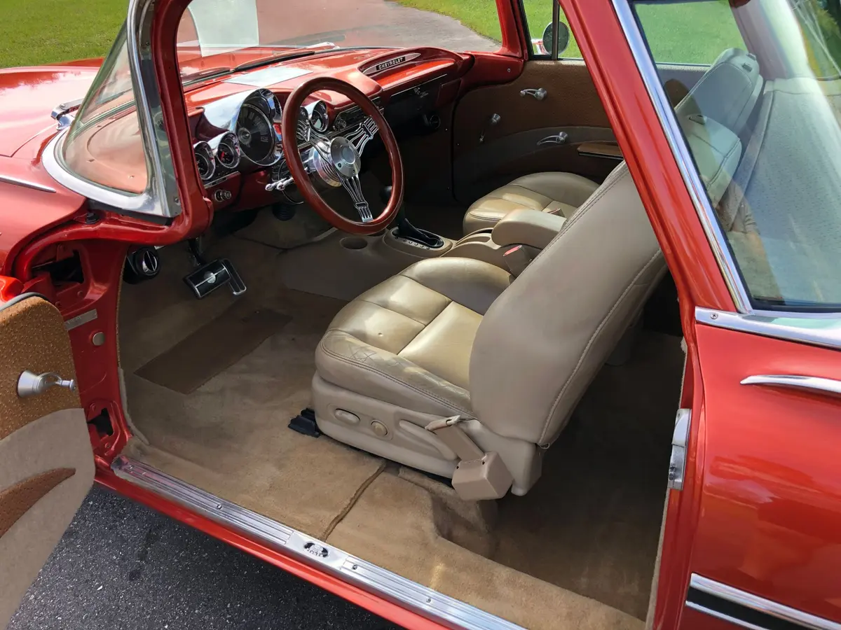 Vehicle photo 5