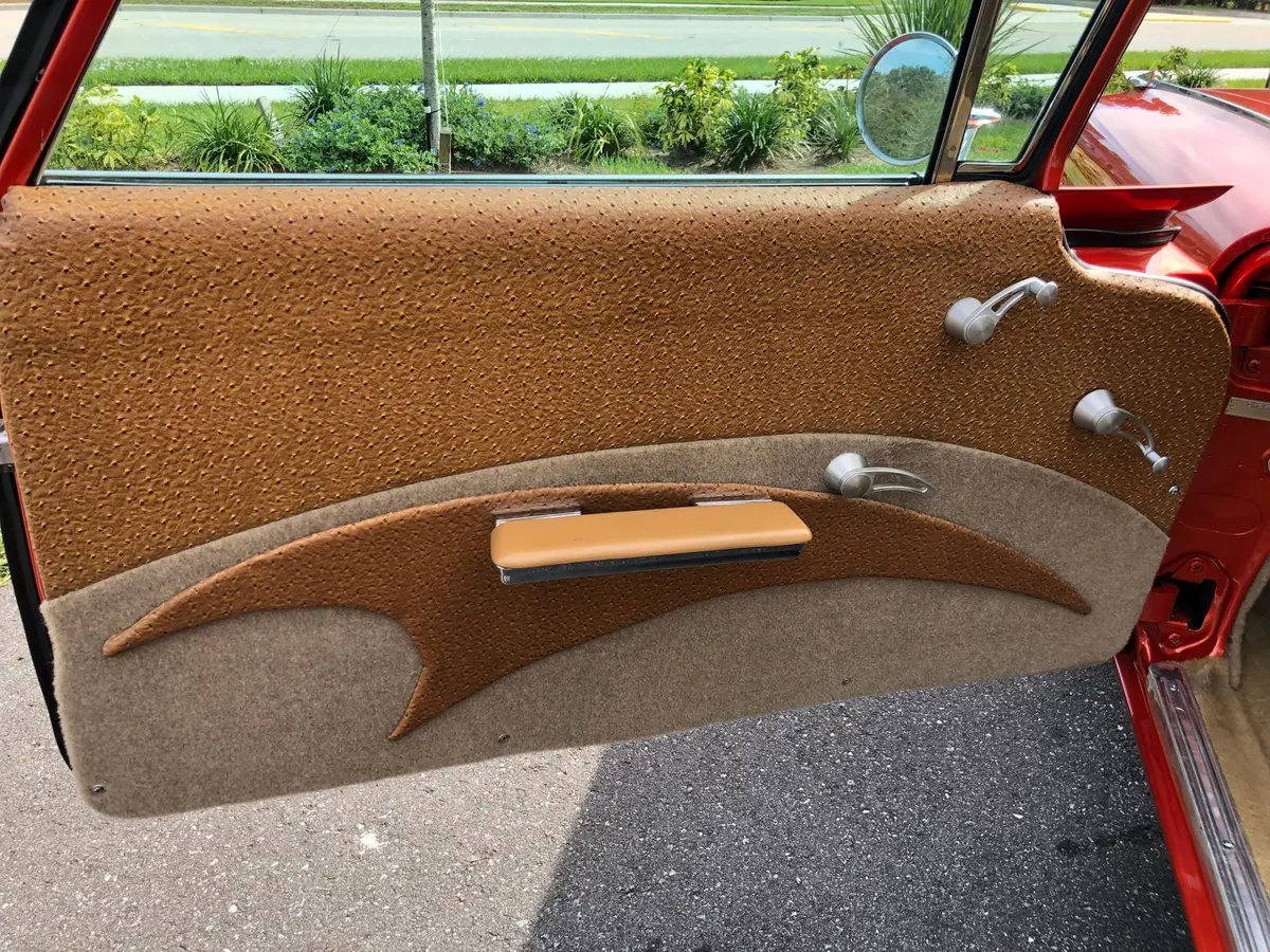 Vehicle photo 6