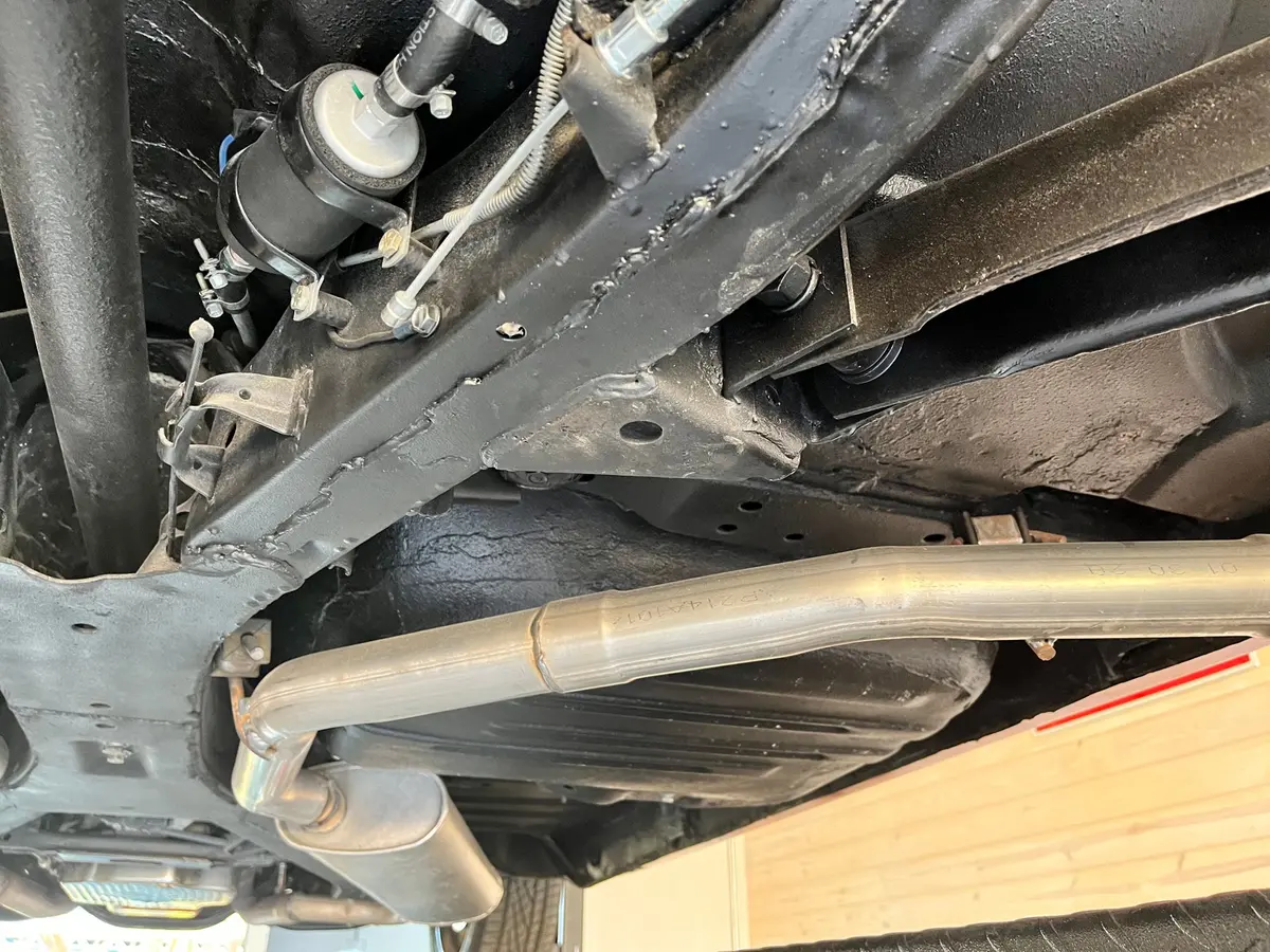 Vehicle photo 57