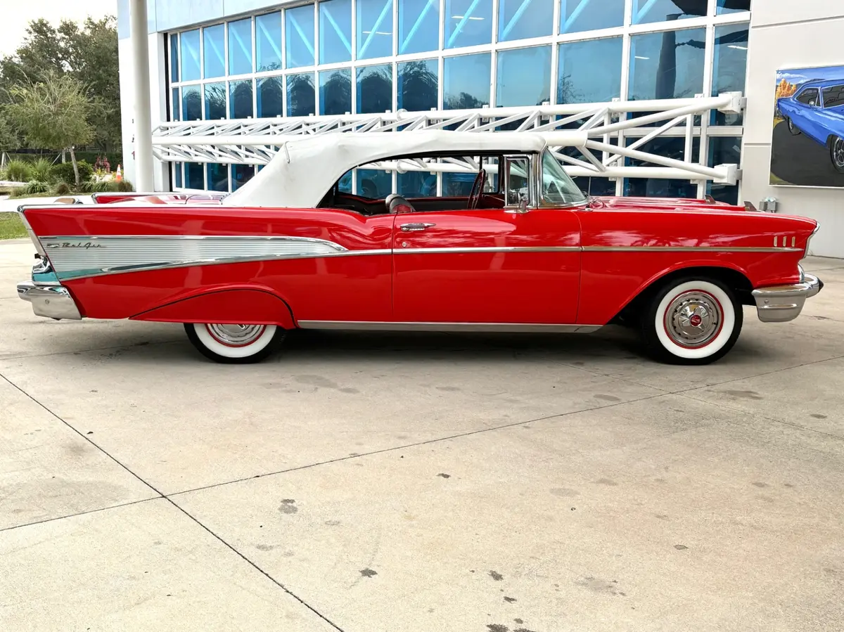 Vehicle photo 22