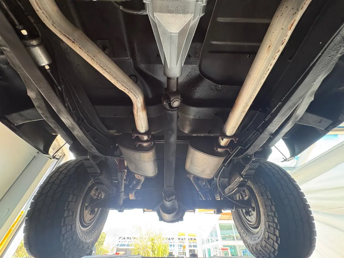 Vehicle photo 55