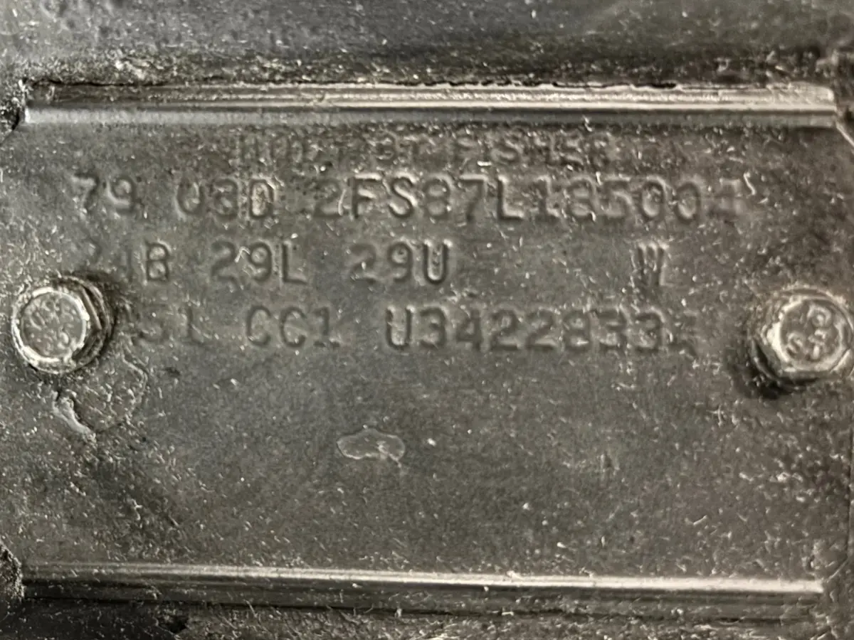 Vehicle photo 14