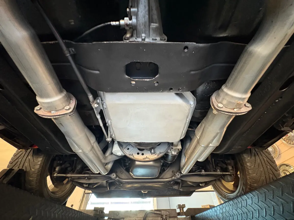 Vehicle photo 48