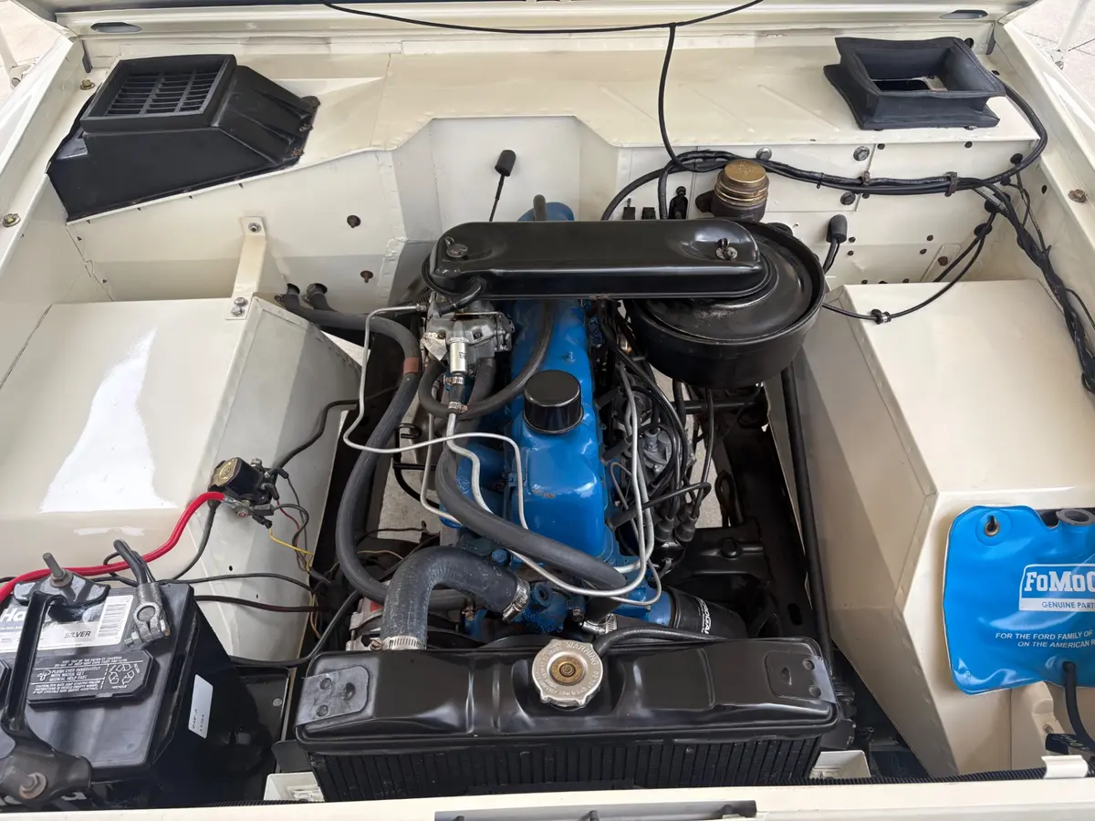 Vehicle photo 27