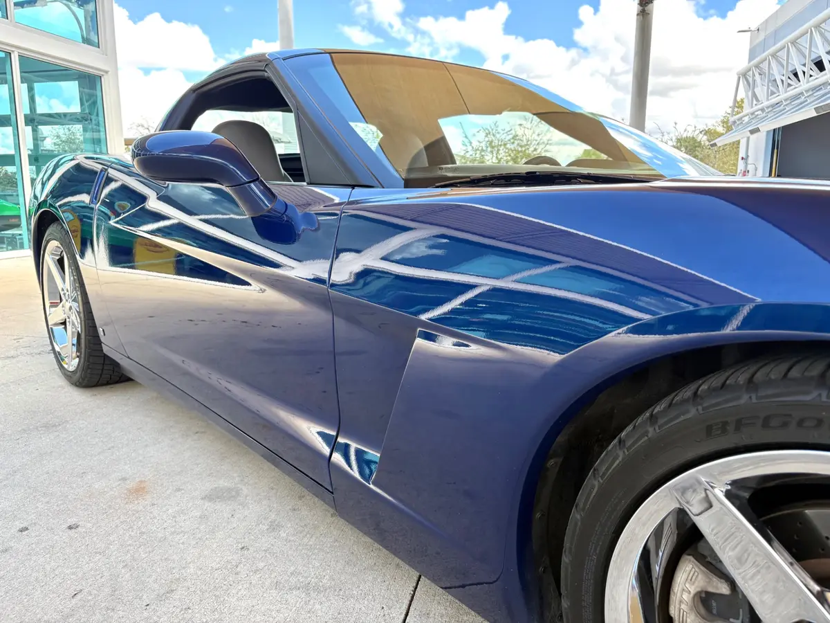 Vehicle photo 19