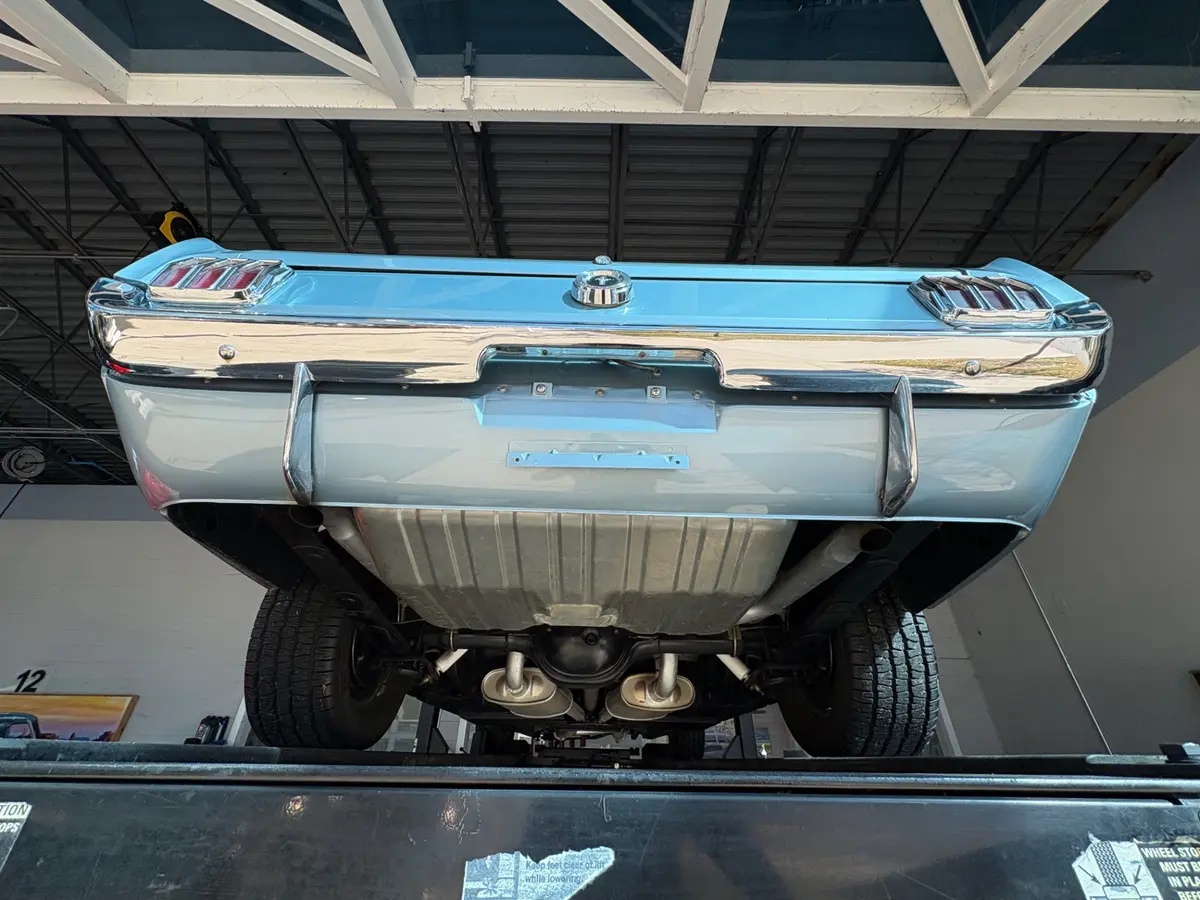 Vehicle photo 46