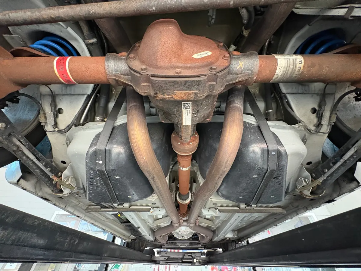 Vehicle photo 46