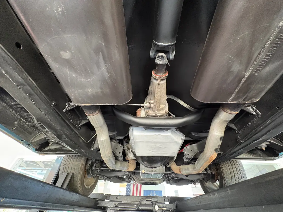 Vehicle photo 48