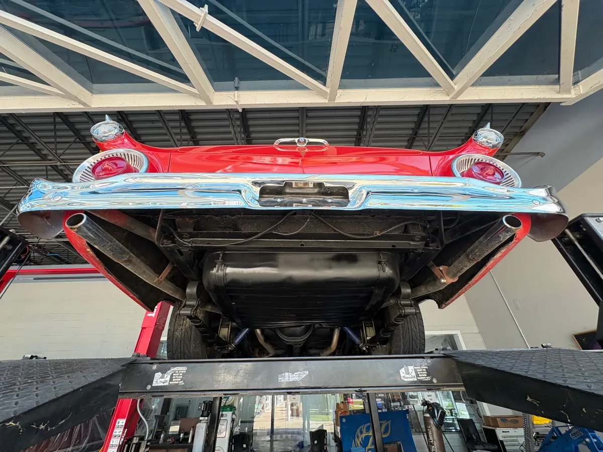 Vehicle photo 41