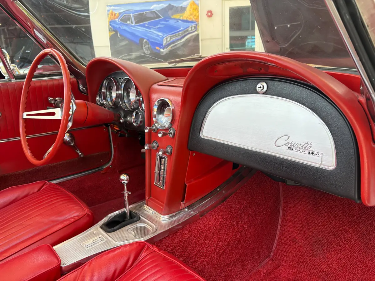Vehicle photo 48