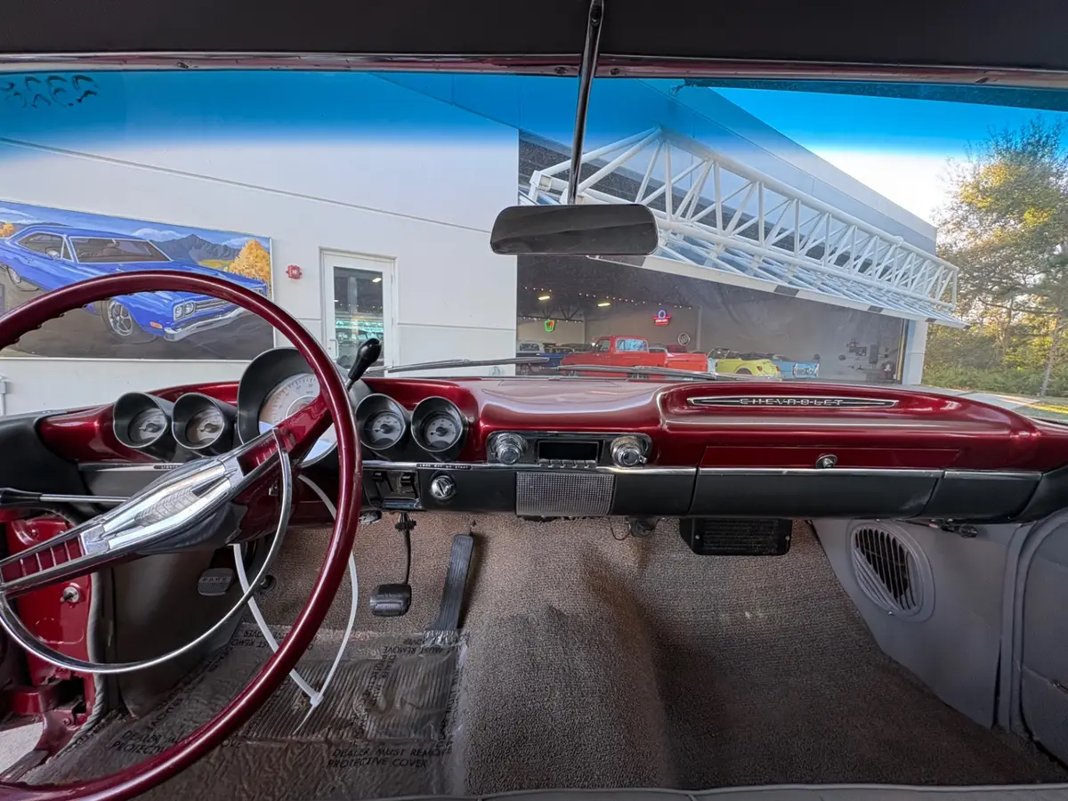Vehicle photo 34