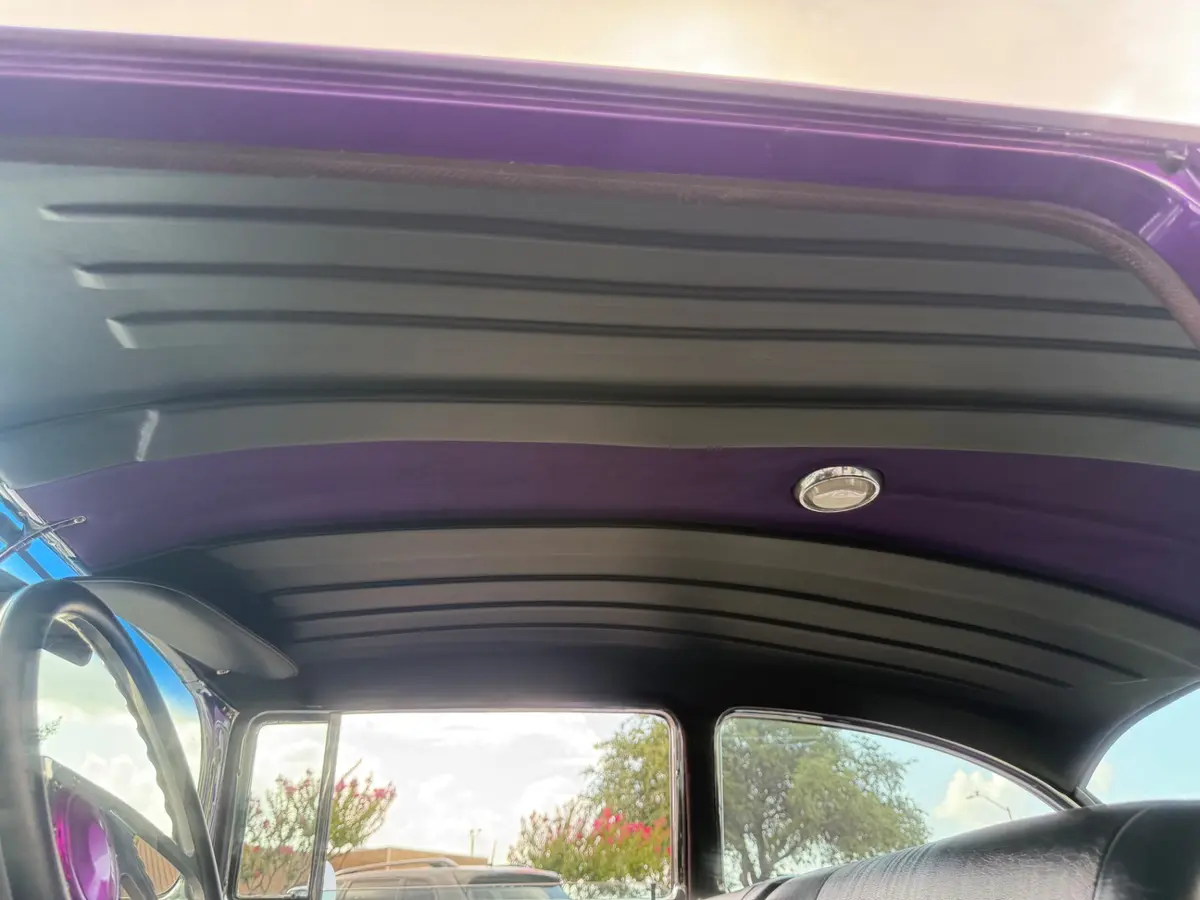 Vehicle photo 37
