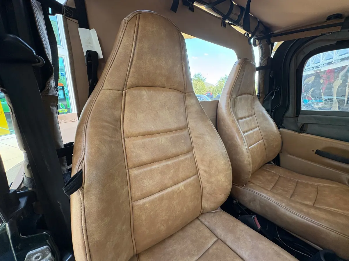 Vehicle photo 40