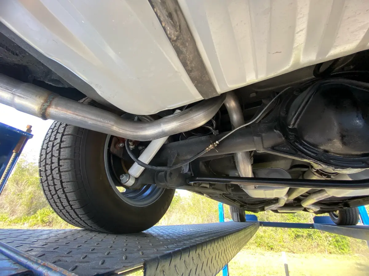 Vehicle photo 33