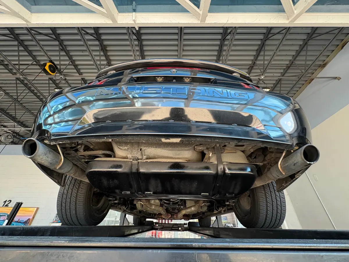 Vehicle photo 42