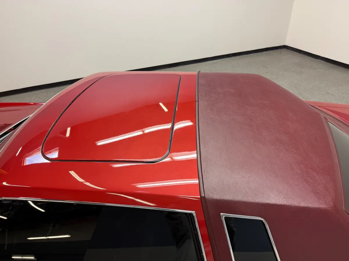 Vehicle photo 22