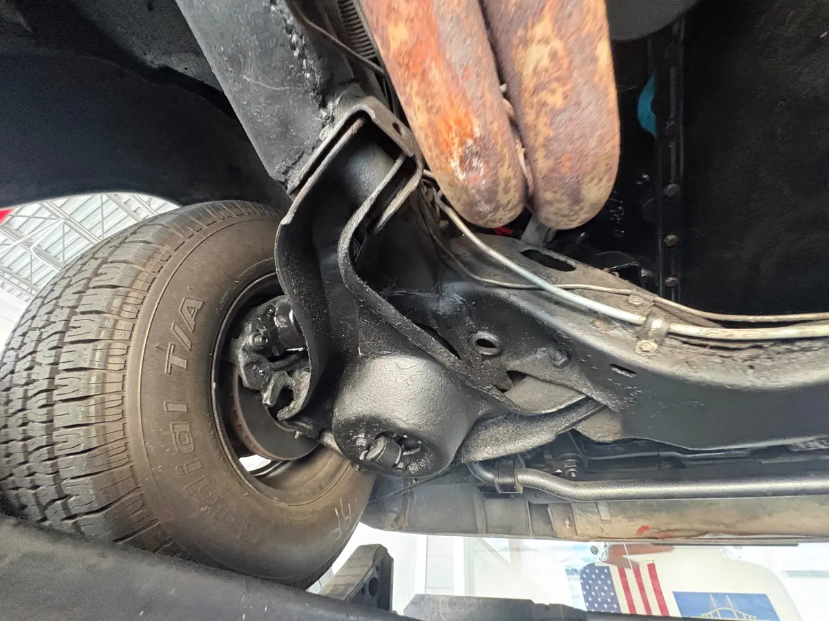 Vehicle photo 47
