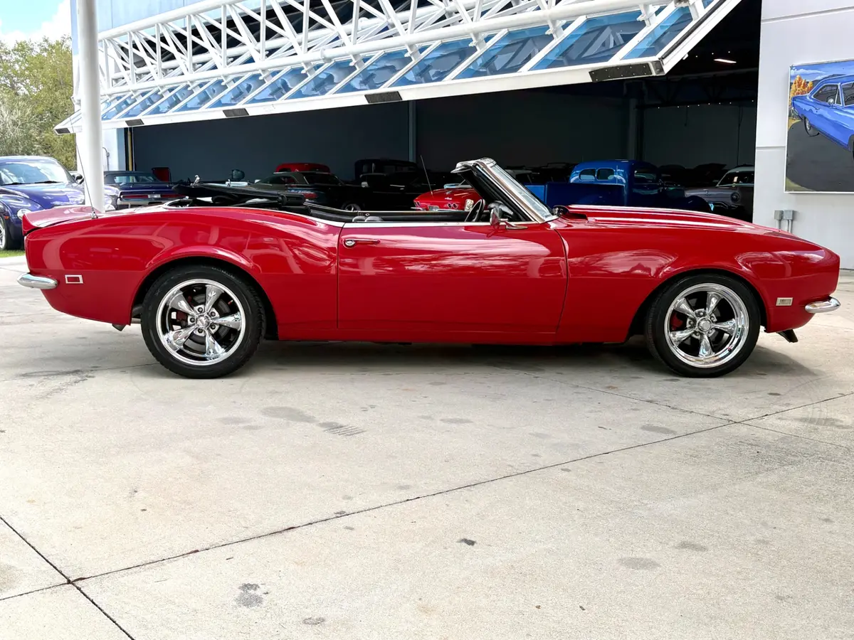 Vehicle photo 5