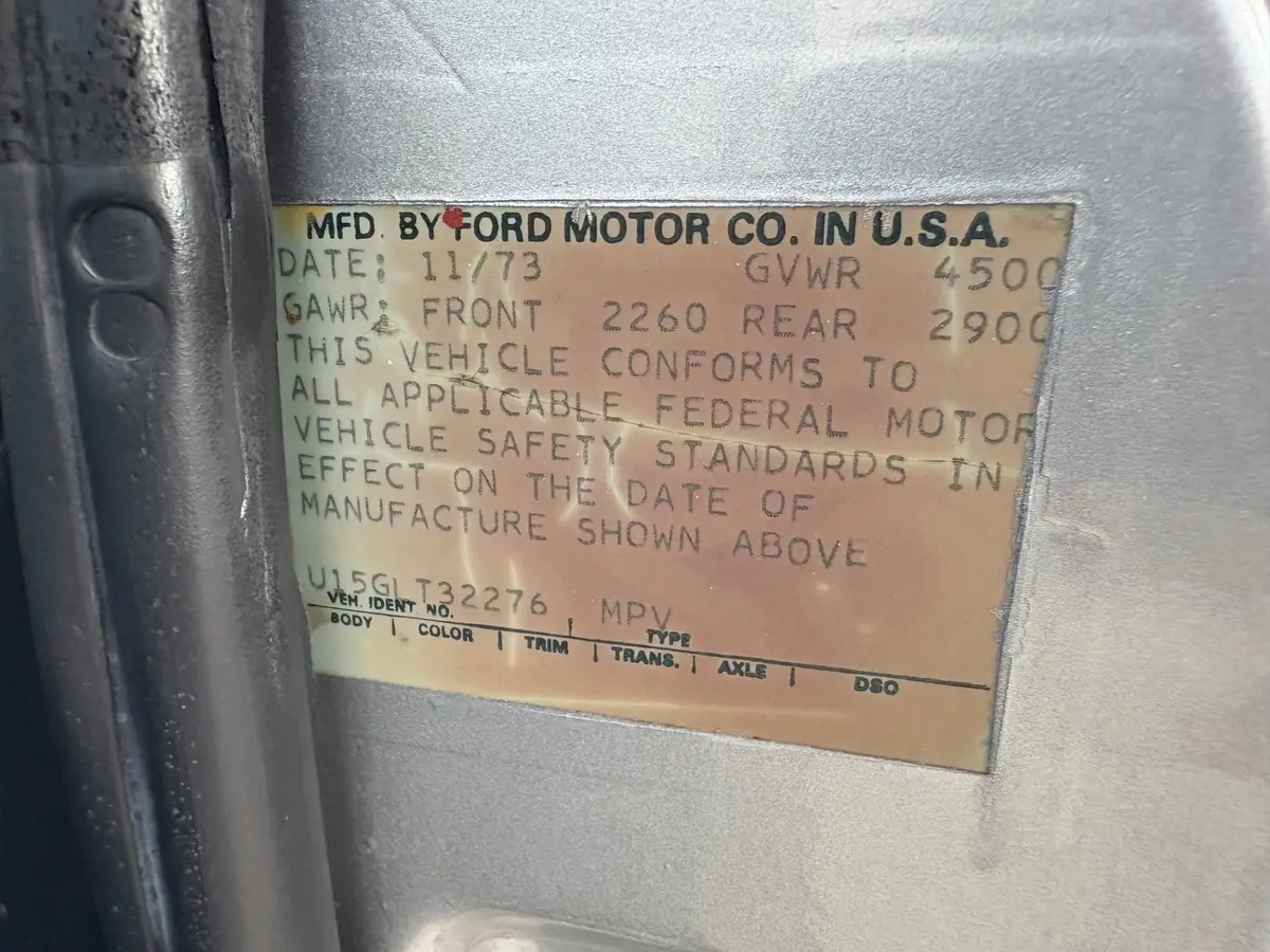 Vehicle photo 24