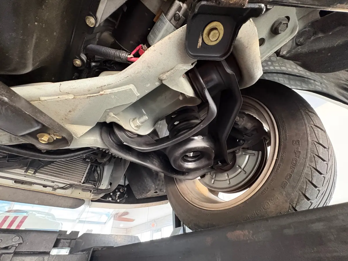Vehicle photo 59