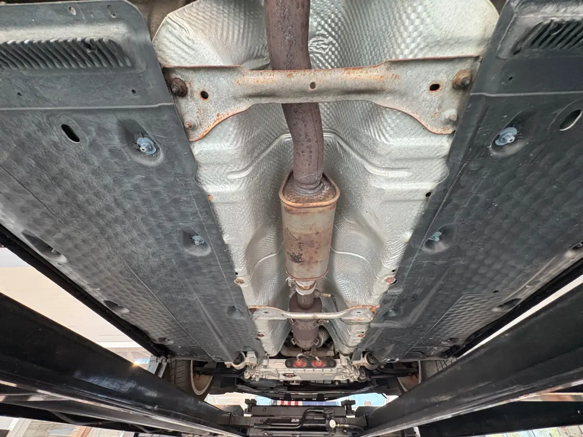 Vehicle photo 53