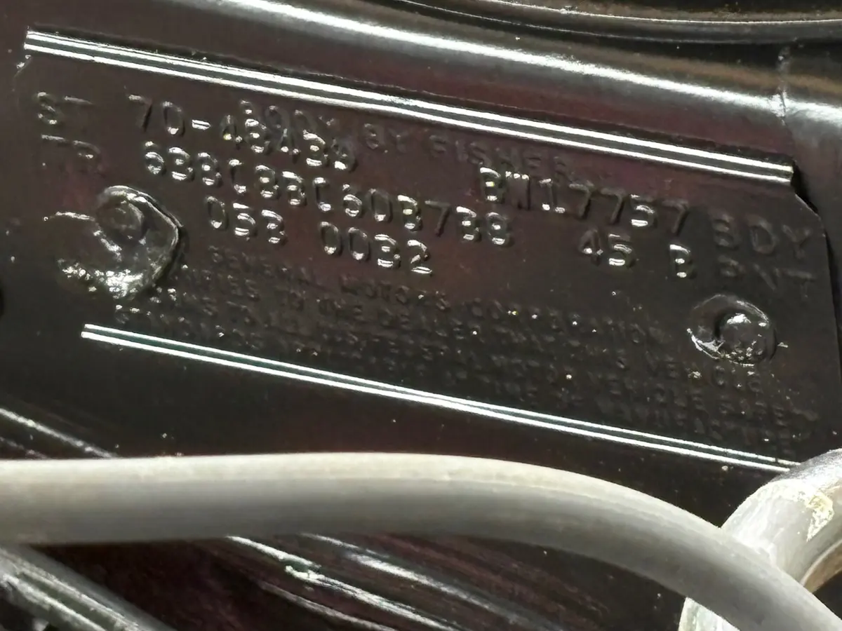Vehicle photo 28