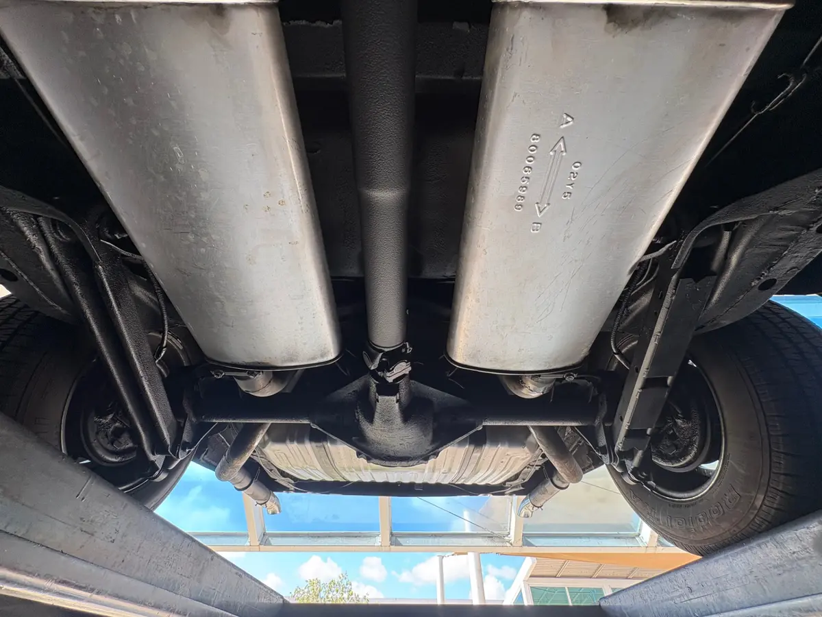 Vehicle photo 63