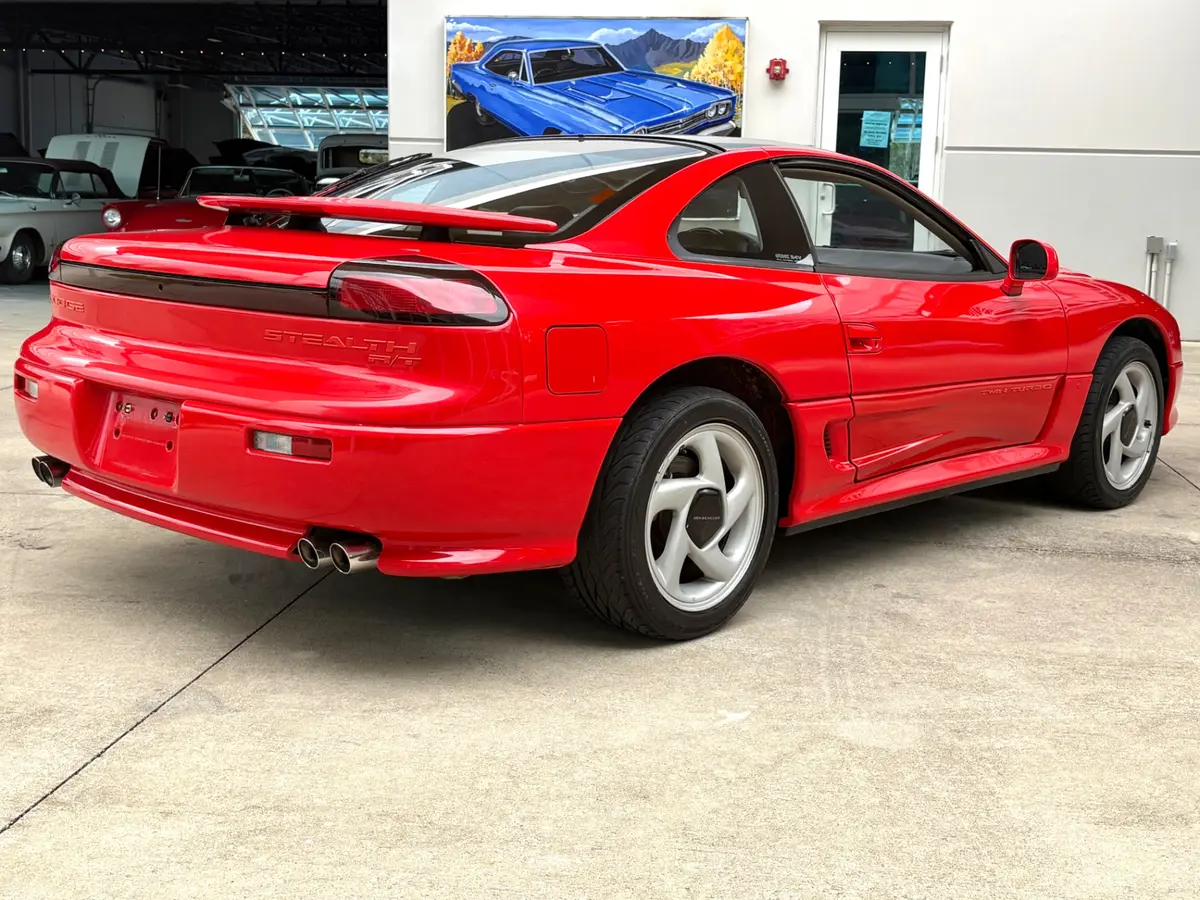 Vehicle photo 6