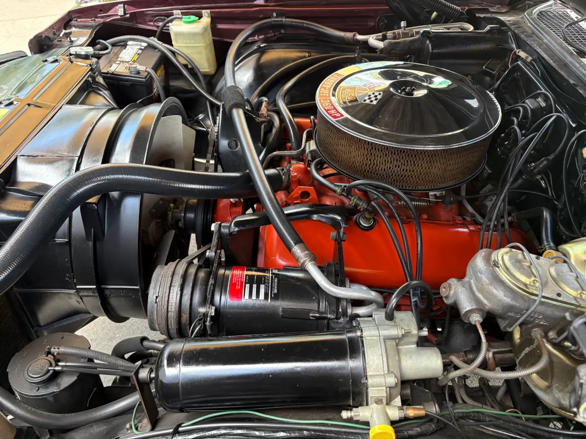 Vehicle photo 52