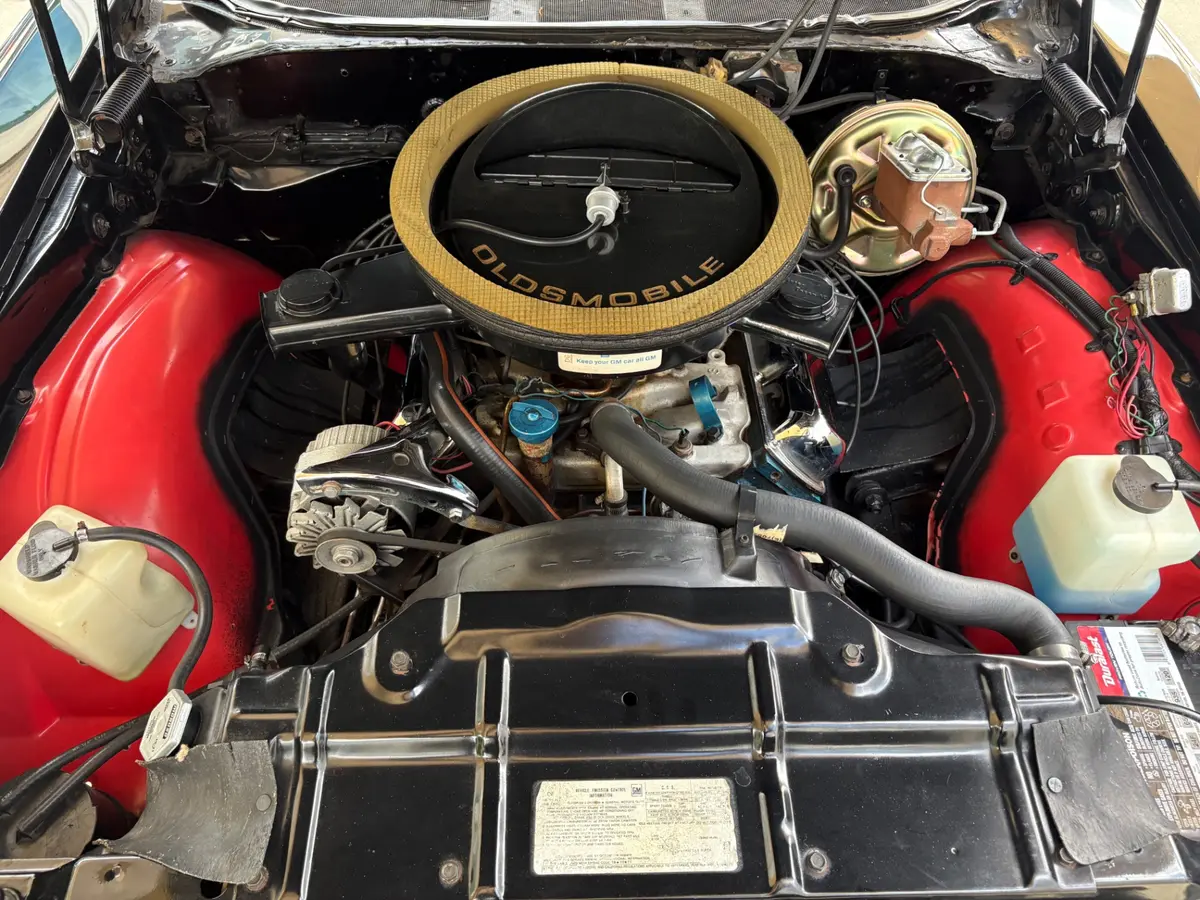 Vehicle photo 33
