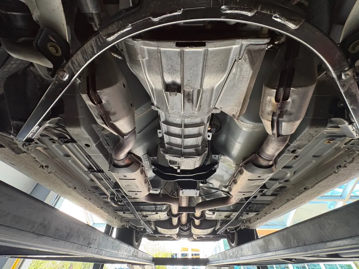 Vehicle photo 61