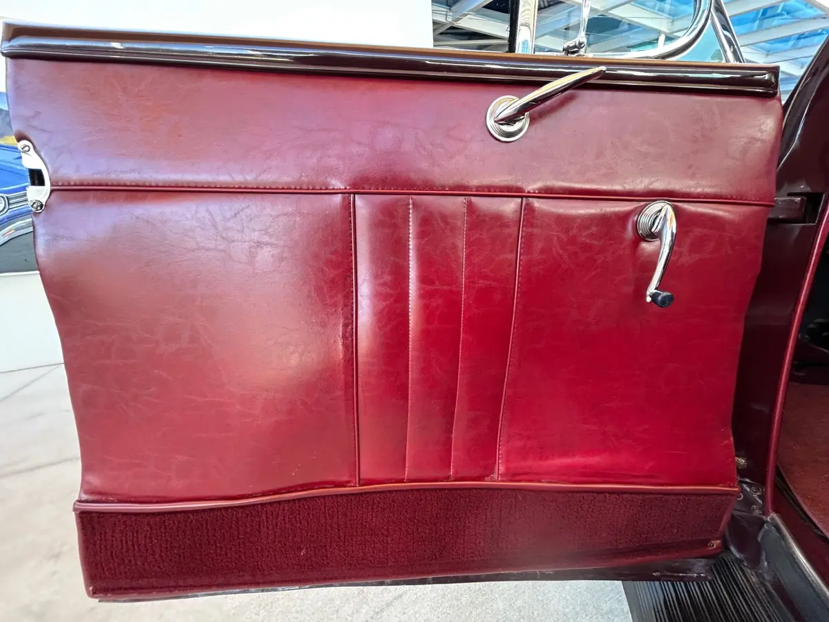 Vehicle photo 36