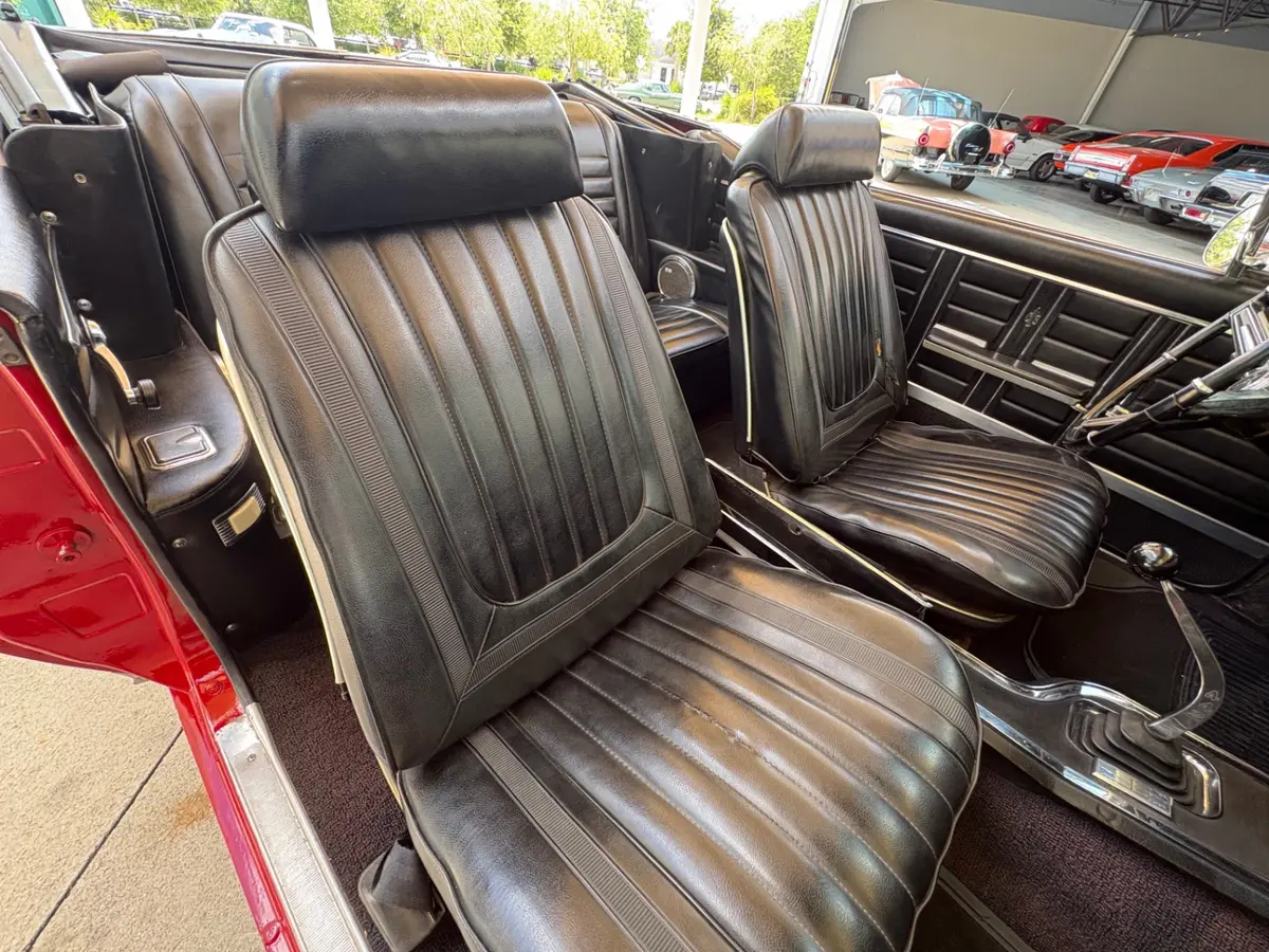 Vehicle photo 46