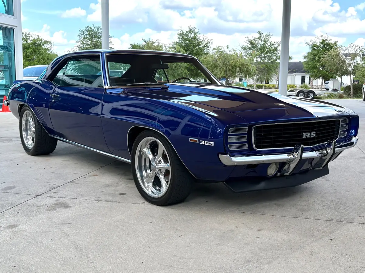 Vehicle photo 4