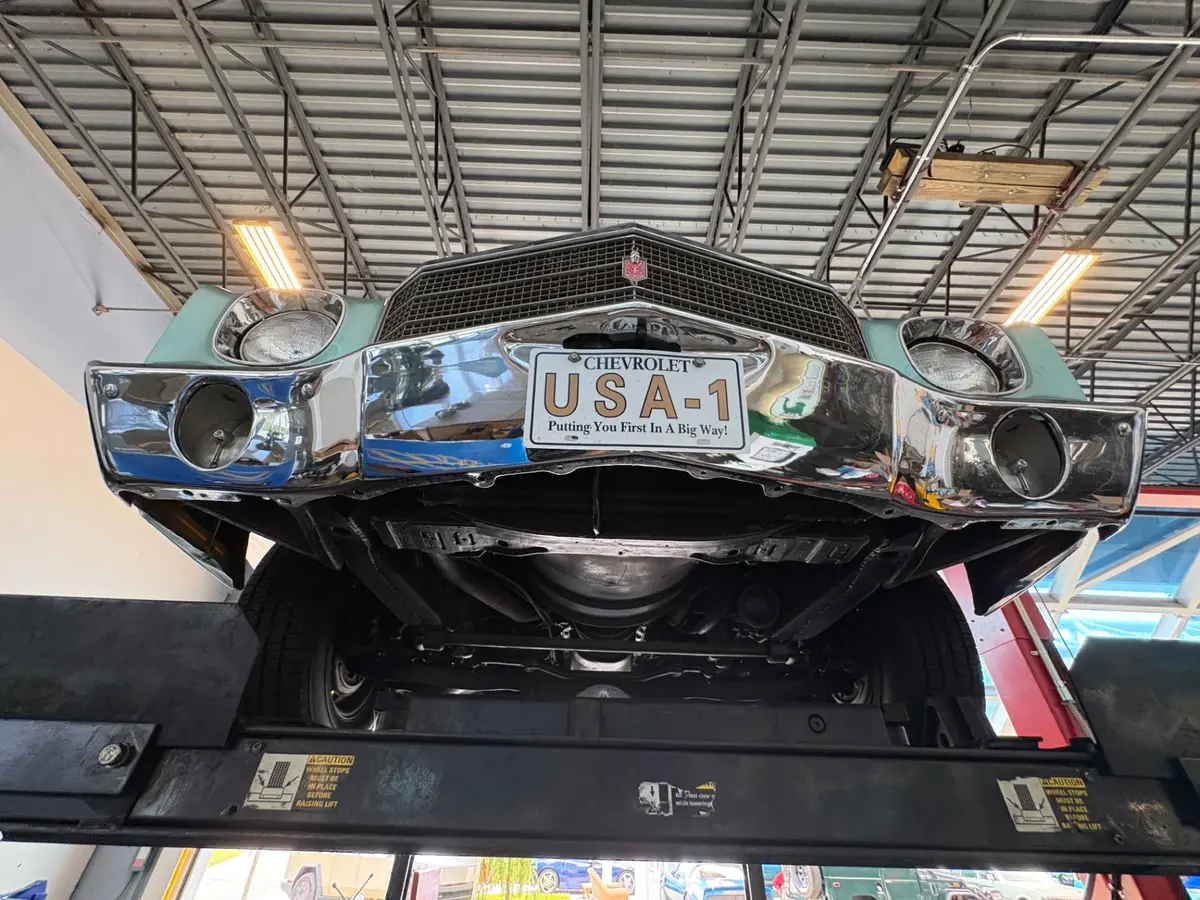 Vehicle photo 57