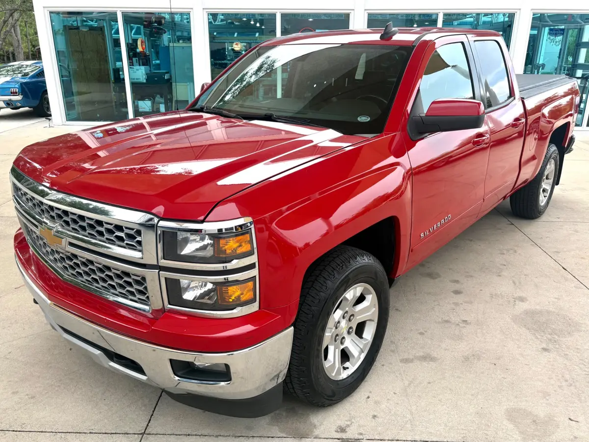 Vehicle photo 20