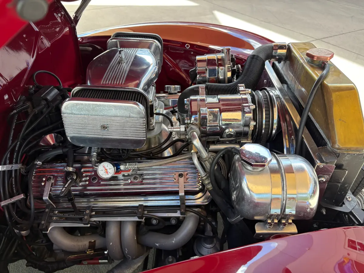 Vehicle photo 22