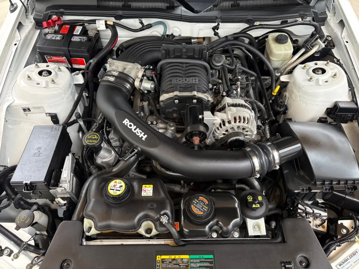 Vehicle photo 31