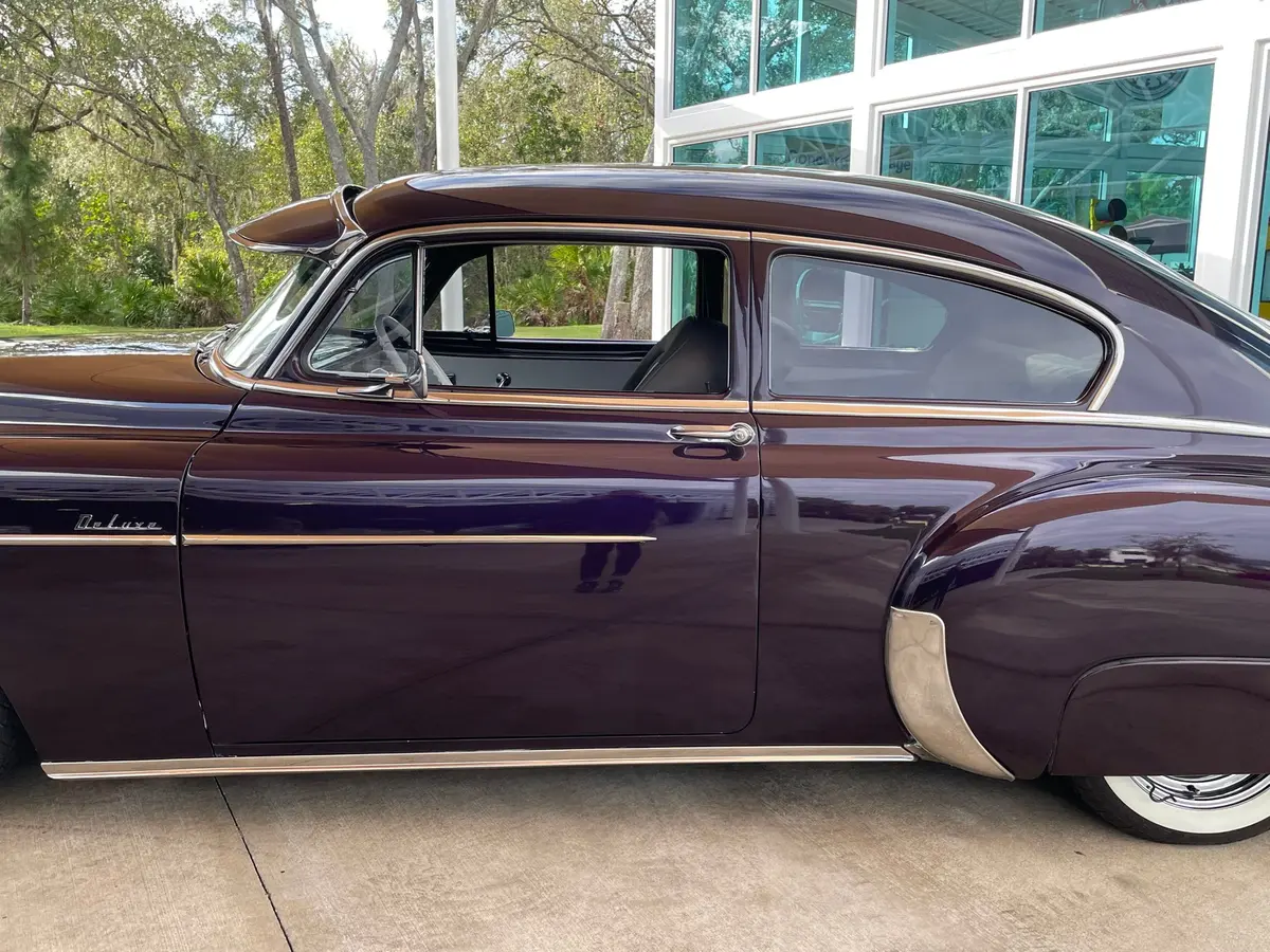 Vehicle photo 13