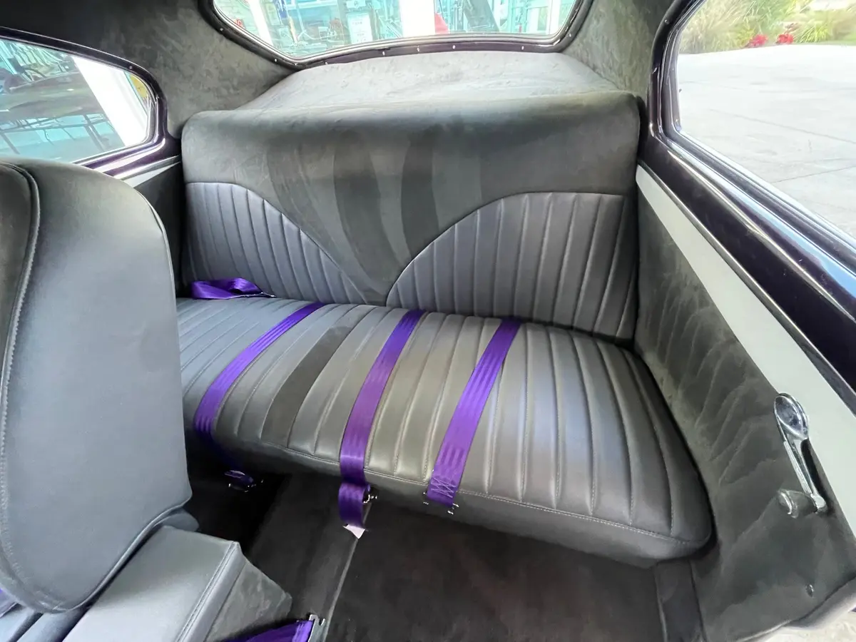 Vehicle photo 29