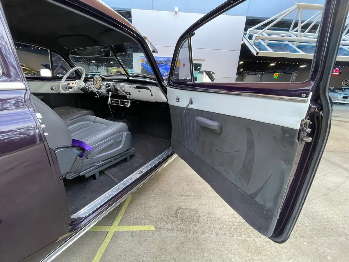 Vehicle photo 33