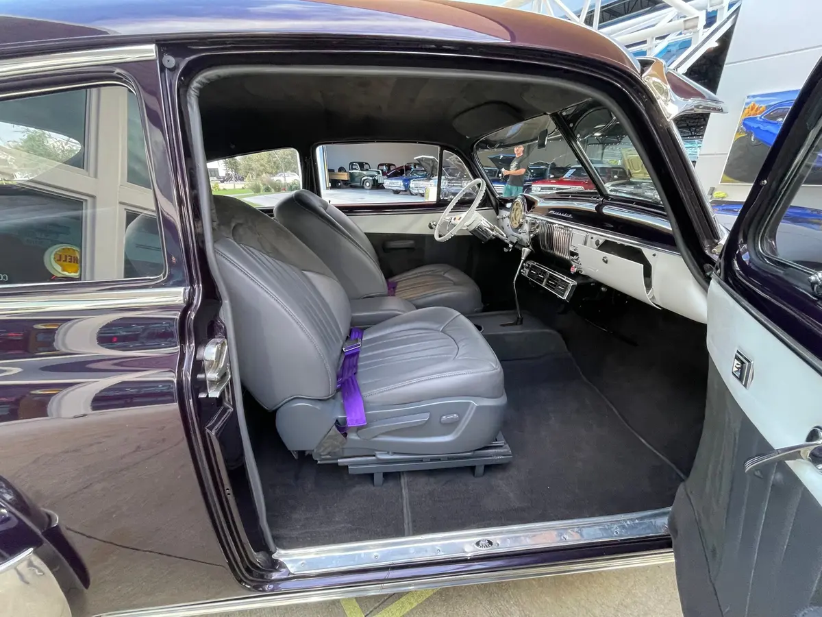Vehicle photo 35