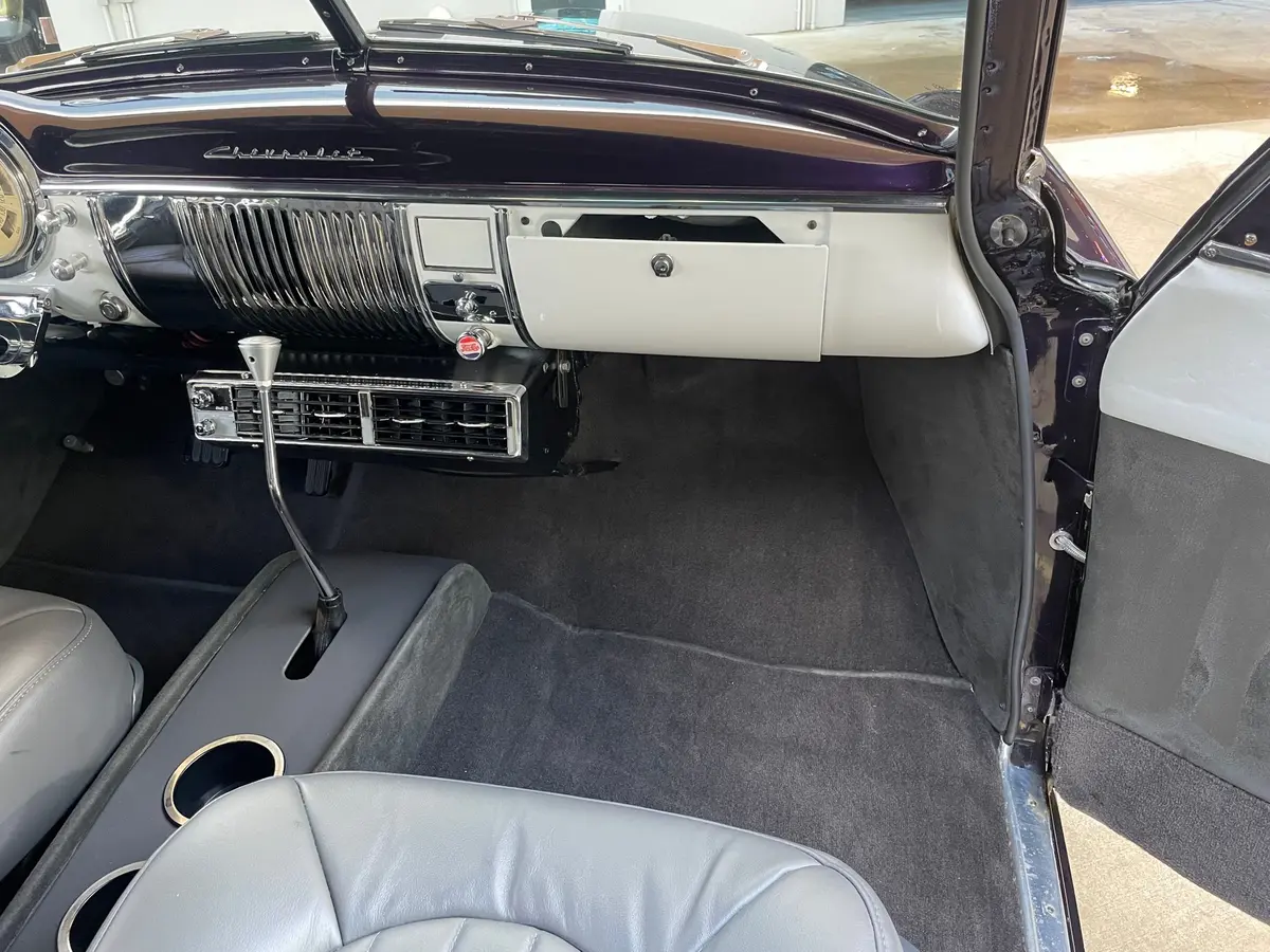 Vehicle photo 37