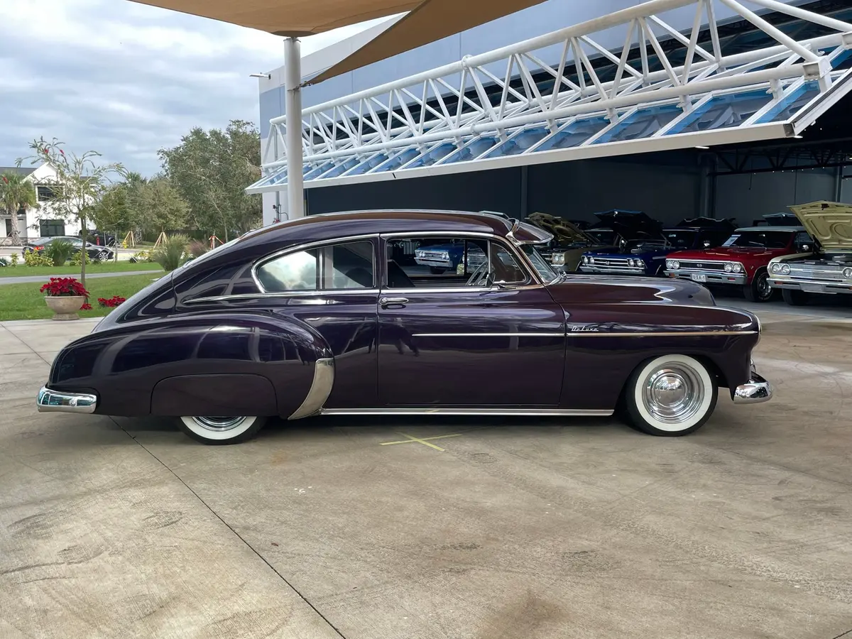 Vehicle photo 5