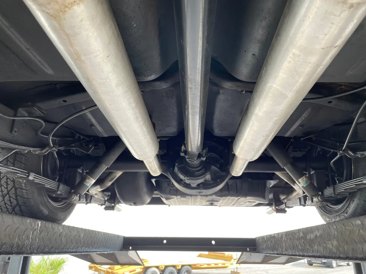 Vehicle photo 48