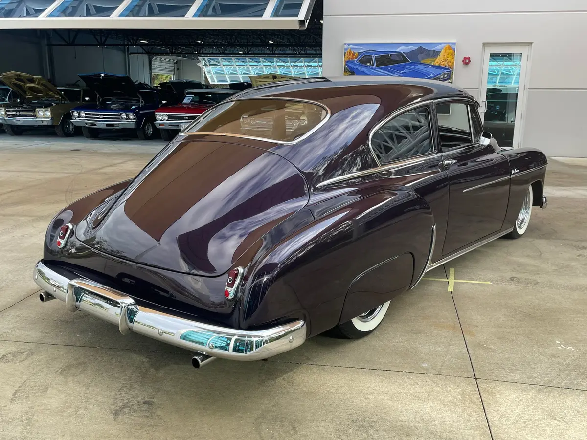 Vehicle photo 8