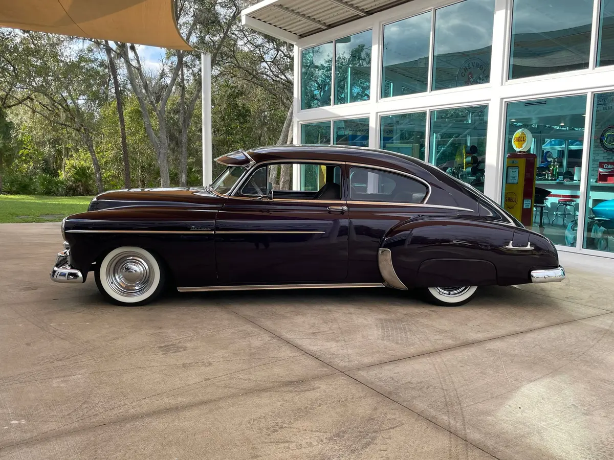 Vehicle photo 10